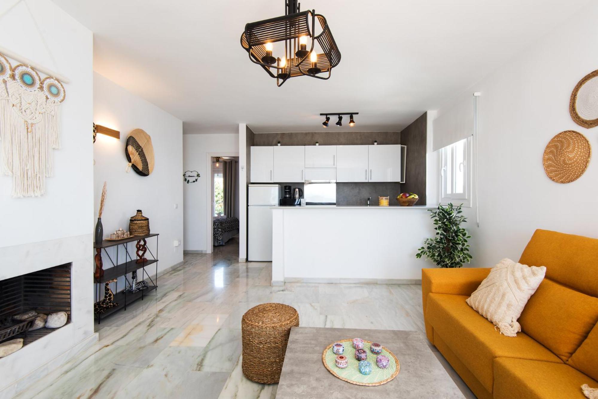 Coral Island Mediterranean Duplex Penthouse เบนัลมาเดนา ภายนอก รูปภาพ
