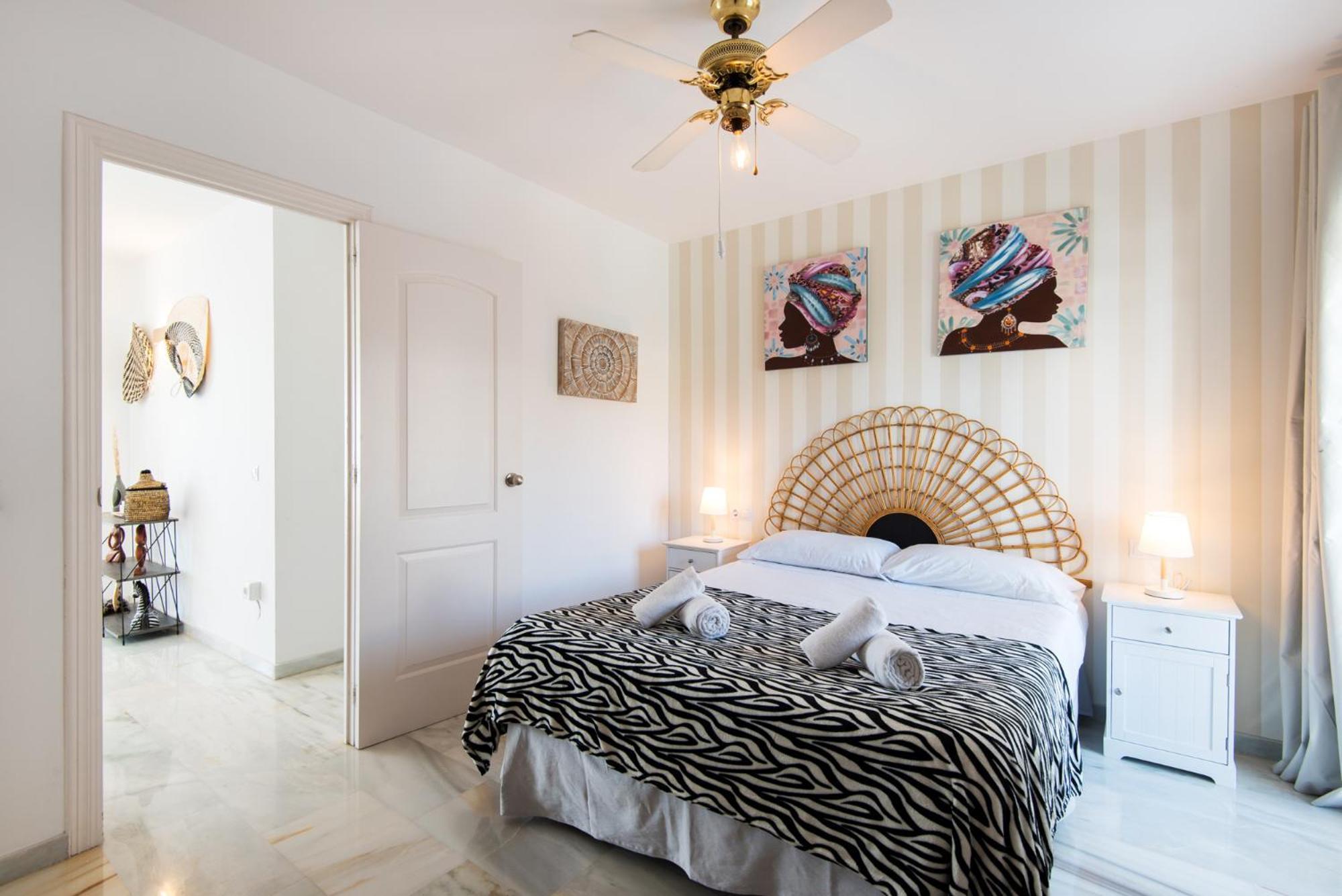 Coral Island Mediterranean Duplex Penthouse เบนัลมาเดนา ภายนอก รูปภาพ